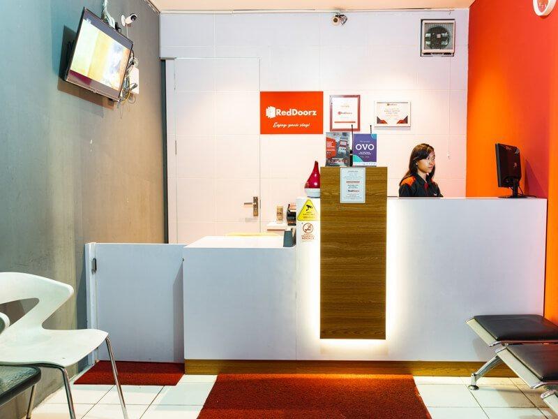 Reddoorz Apartment At Bogor Valley Ngoại thất bức ảnh
