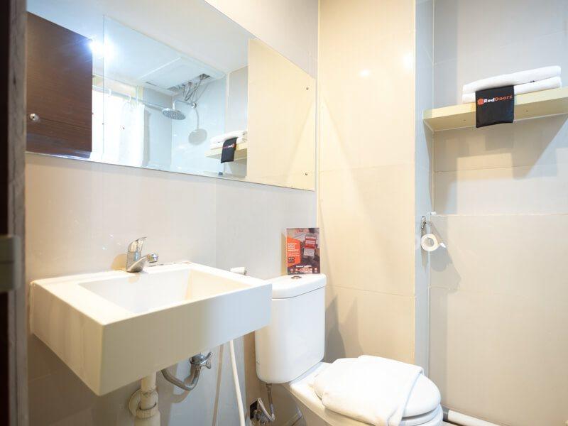 Reddoorz Apartment At Bogor Valley Ngoại thất bức ảnh